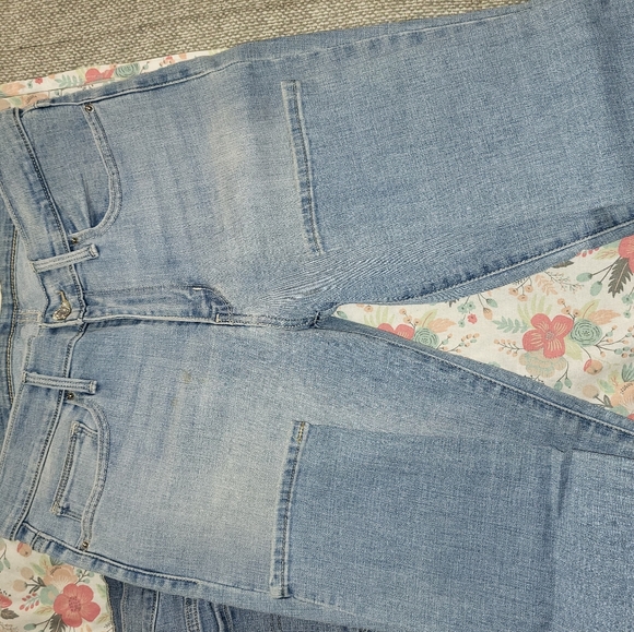 Levi's women's size 10 jeans bundle. - Picture 8 of 10